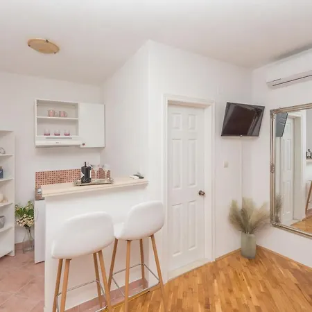 Skiljini Dvori - Studio-apartman 3 Apartment Makarska