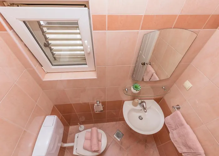 Skiljini Dvori - Studio-apartman 3 *