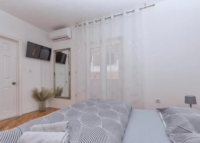 Skiljini Dvori - Studio-apartman 3 Apartment *