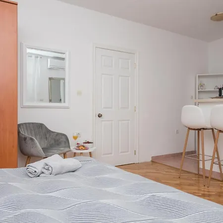 Skiljini Dvori - Studio-apartman 3 Apartman *