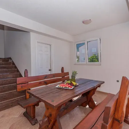 Skiljini Dvori - Studio-apartman 3 Makarska