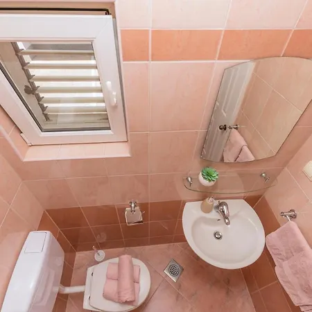 Skiljini Dvori - Studio-apartman 3 *